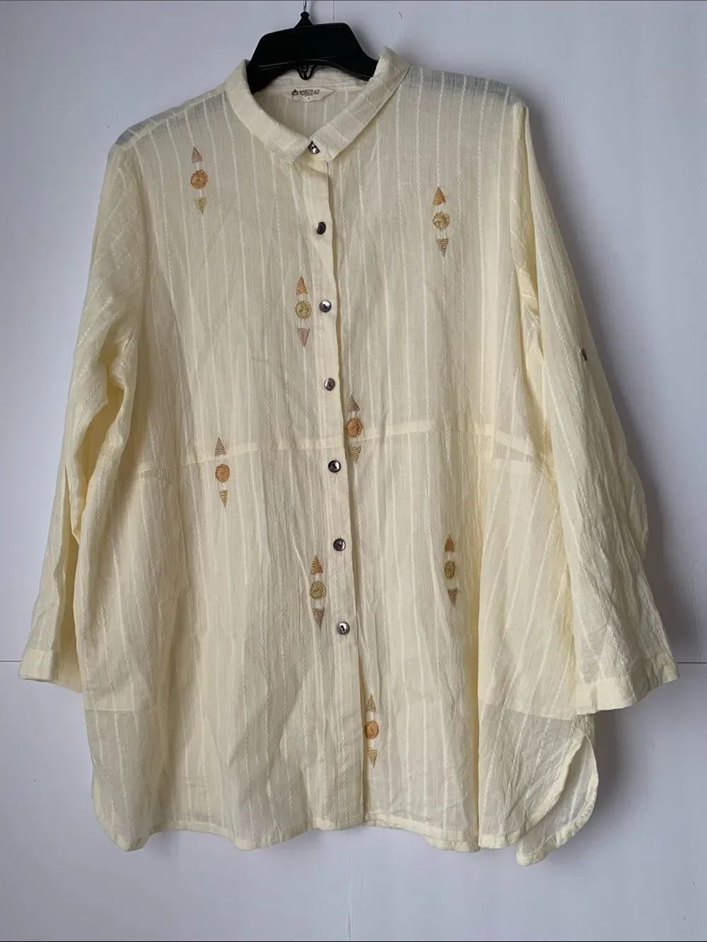 Marketplace Light Cream Embroidered Button-Front Women's Top Blouse Size L